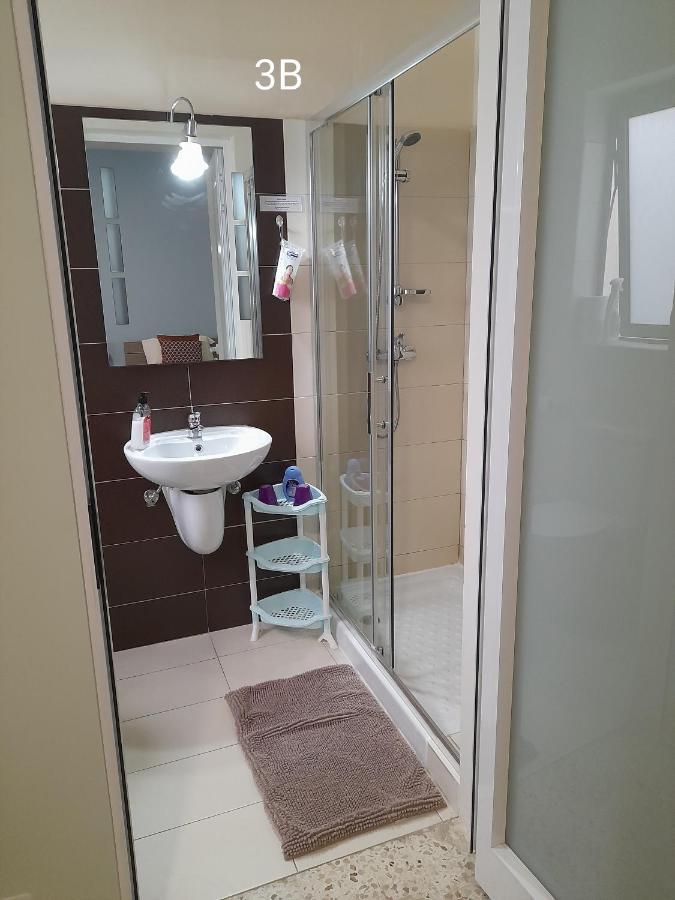 Seabreeze Holiday Guestrooms St. Paul's Bay Ngoại thất bức ảnh