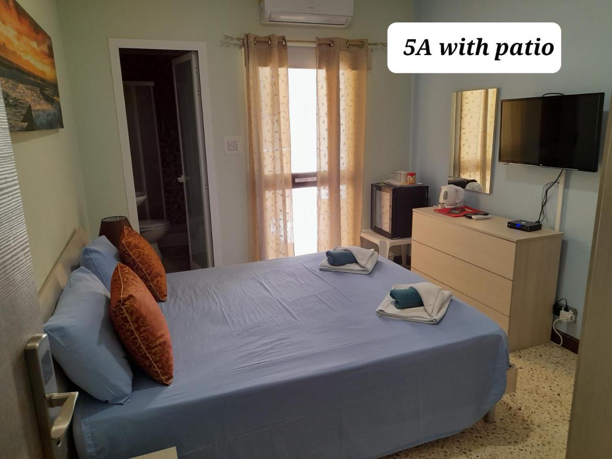 Seabreeze Holiday Guestrooms St. Paul's Bay Ngoại thất bức ảnh
